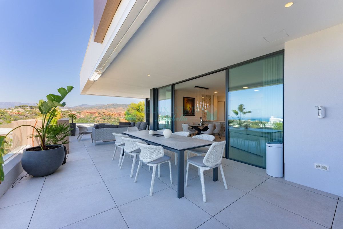 Apartment for sale in Cabopino, Marbella East