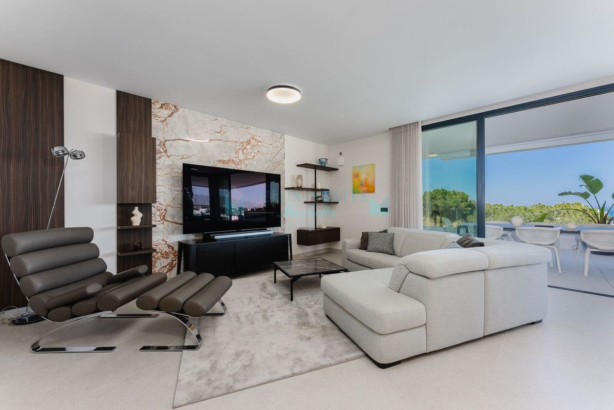 Apartment for sale in Cabopino, Marbella East