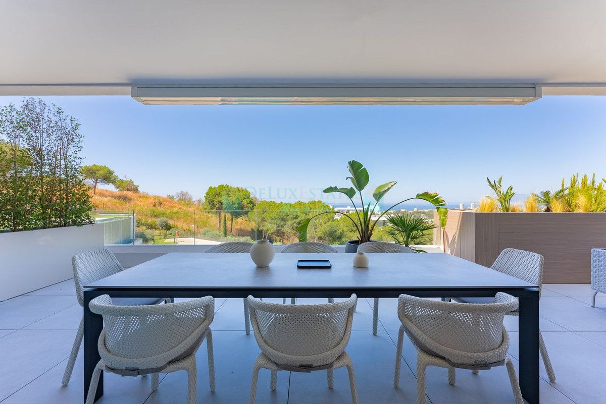 Apartment for sale in Cabopino, Marbella East