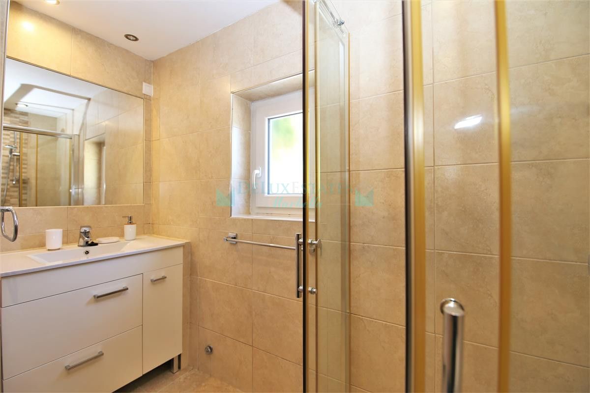 Villa en alquiler en Estepona