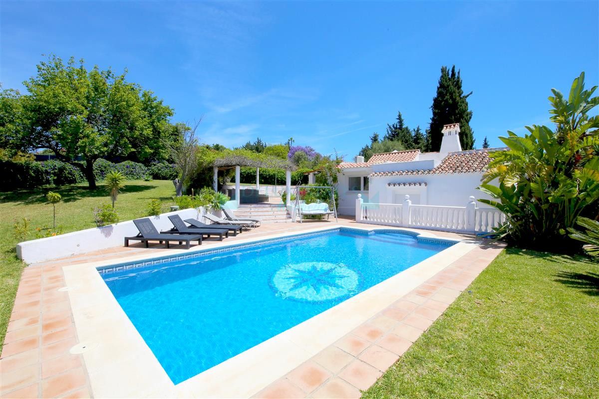 Villa en alquiler en Estepona