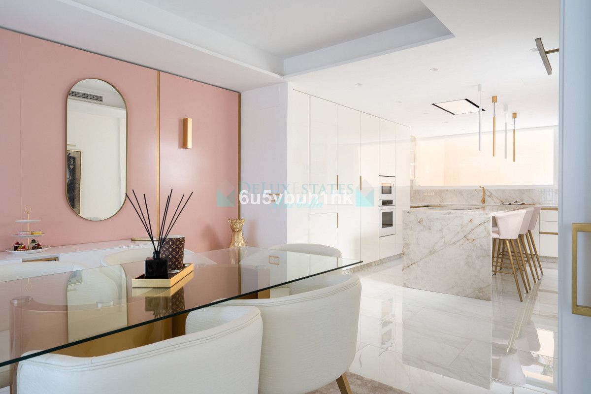 Town House for sale in La Mairena, Marbella East