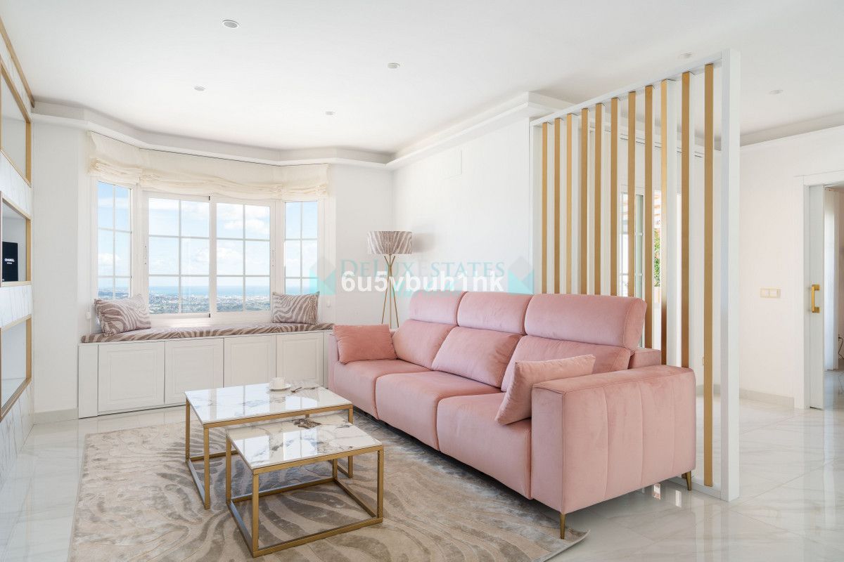 Town House for sale in La Mairena, Marbella East
