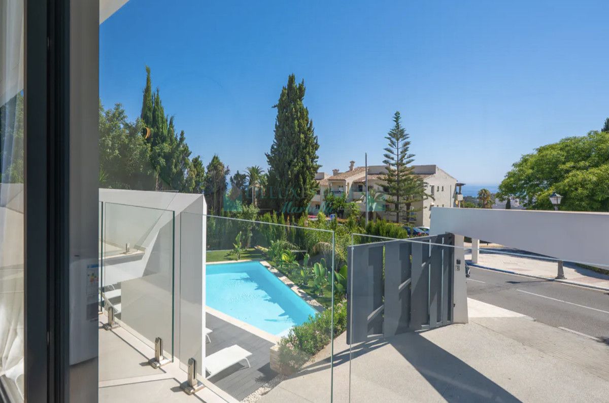 Villa for sale in Artola, Marbella East
