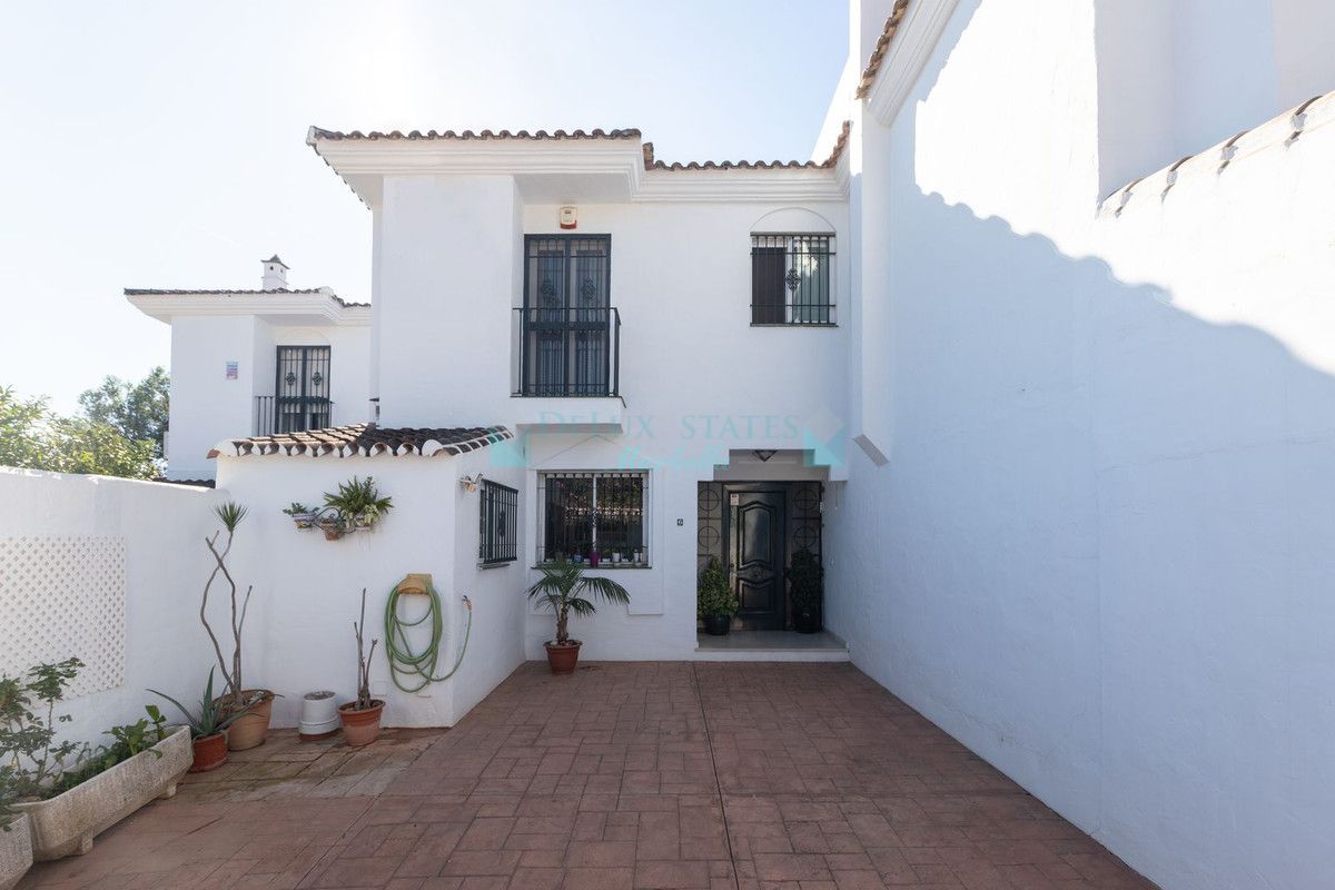 Town House for sale in Marbella