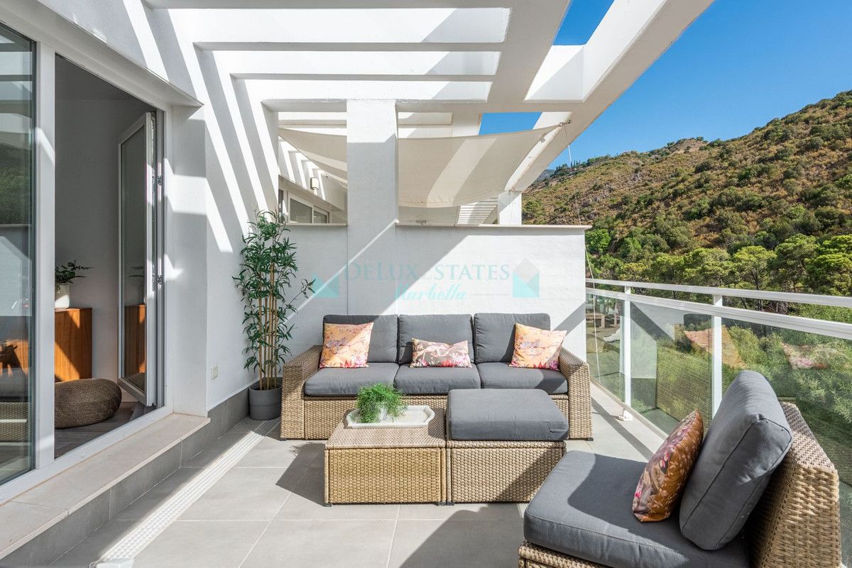 Apartment for sale in Benahavis