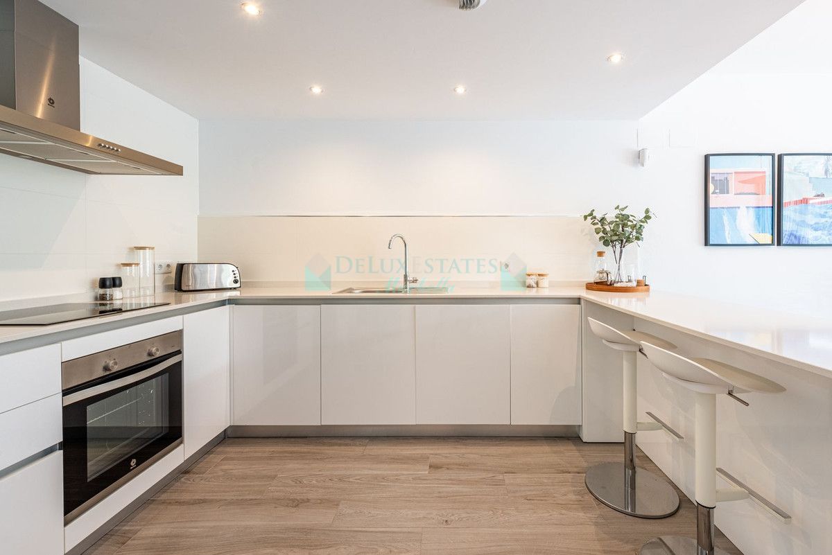 Apartment for sale in Benahavis