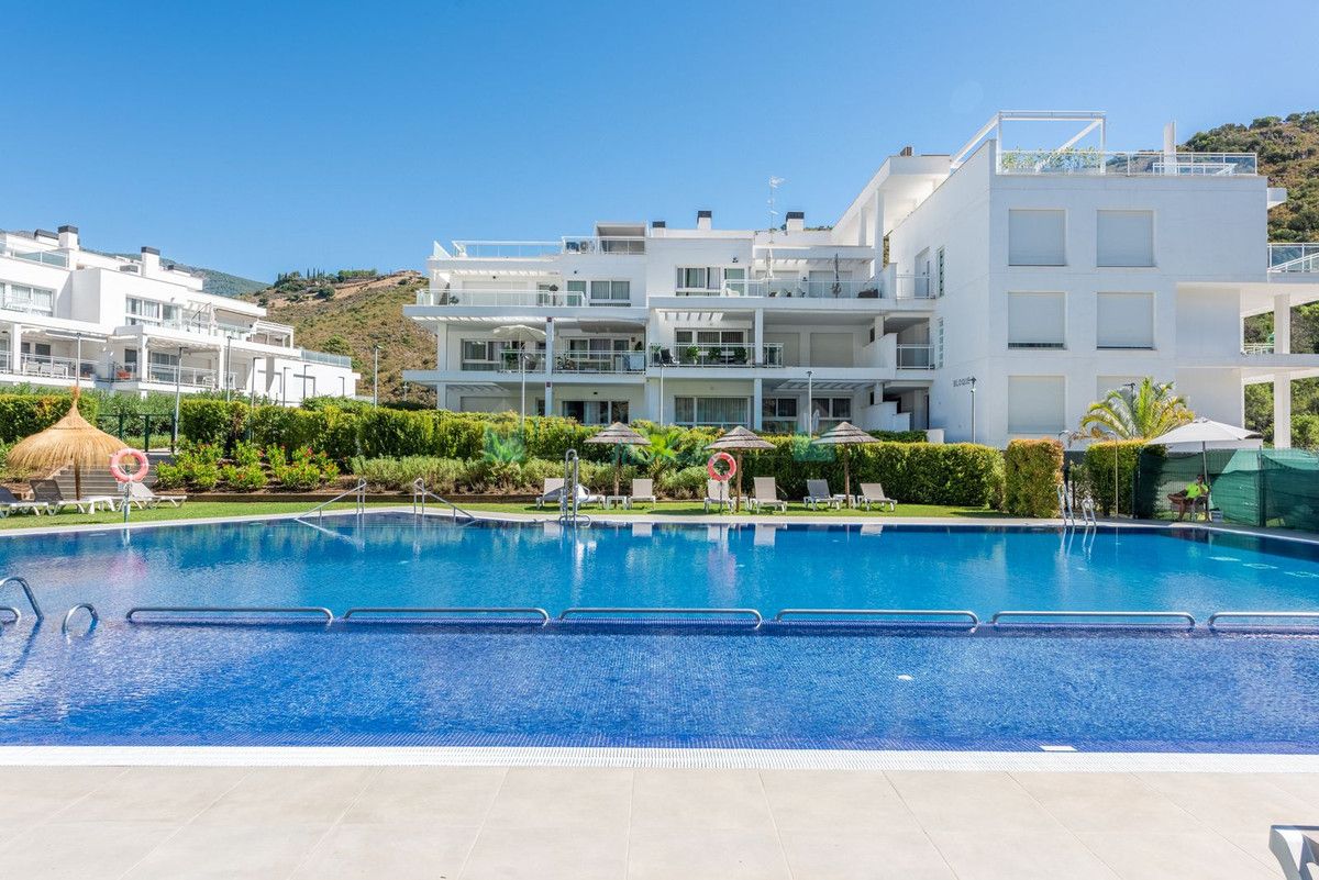 Apartment for sale in Benahavis