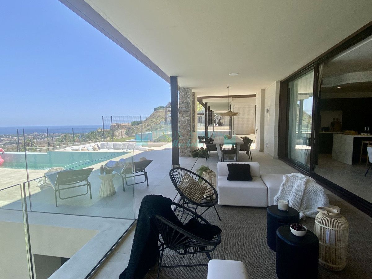 Villa for sale in Benahavis