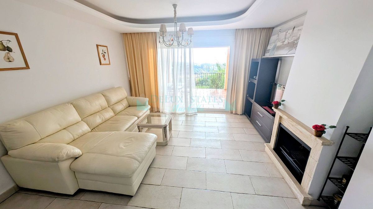 Ground Floor Apartment for sale in Benahavis