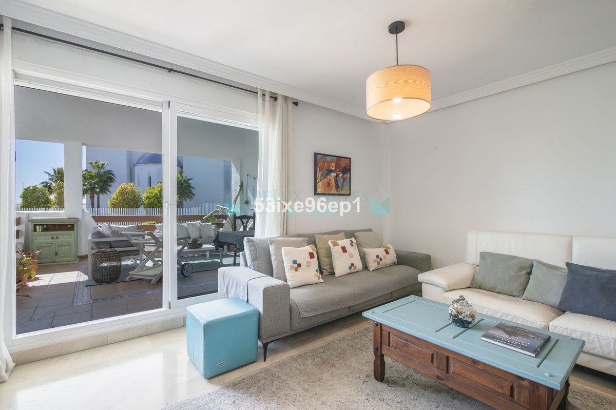 Apartamento en venta en Selwo, Estepona