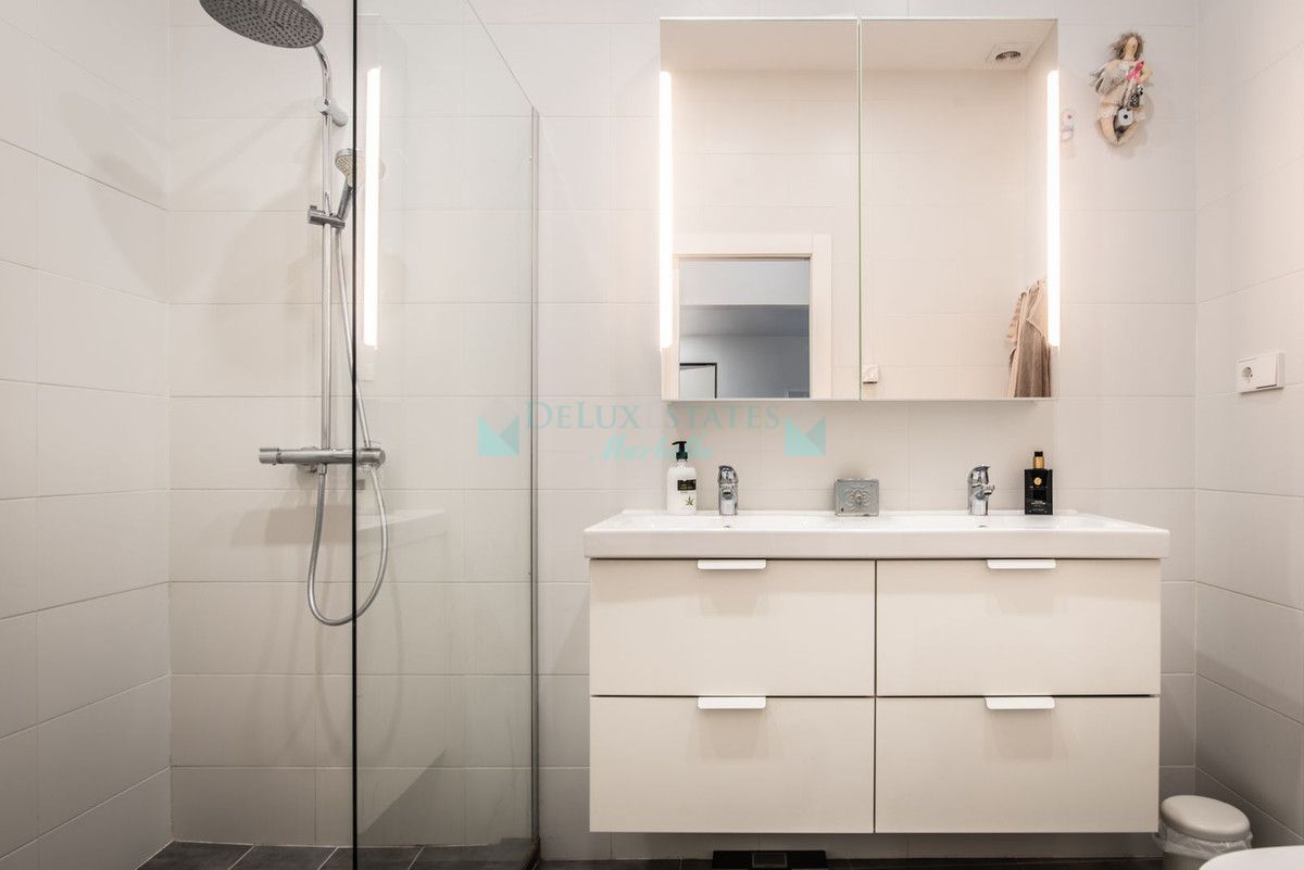 Penthouse for sale in Estepona