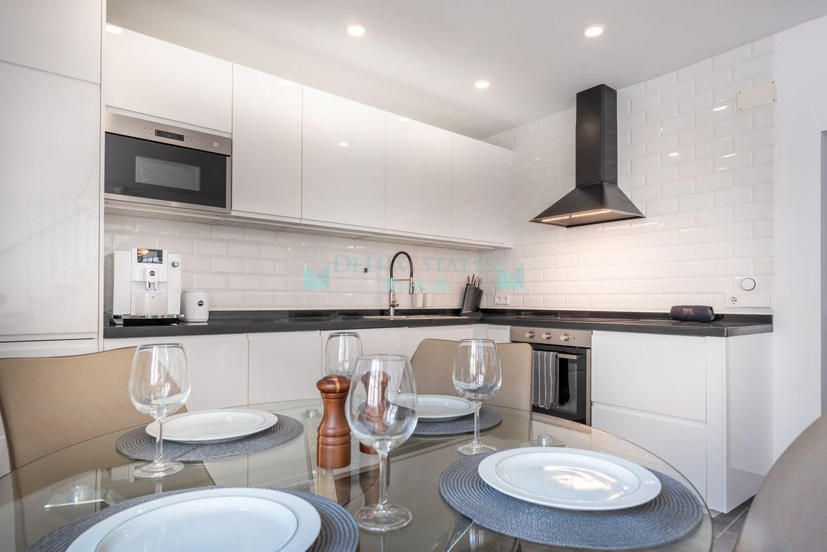 Penthouse for sale in Estepona