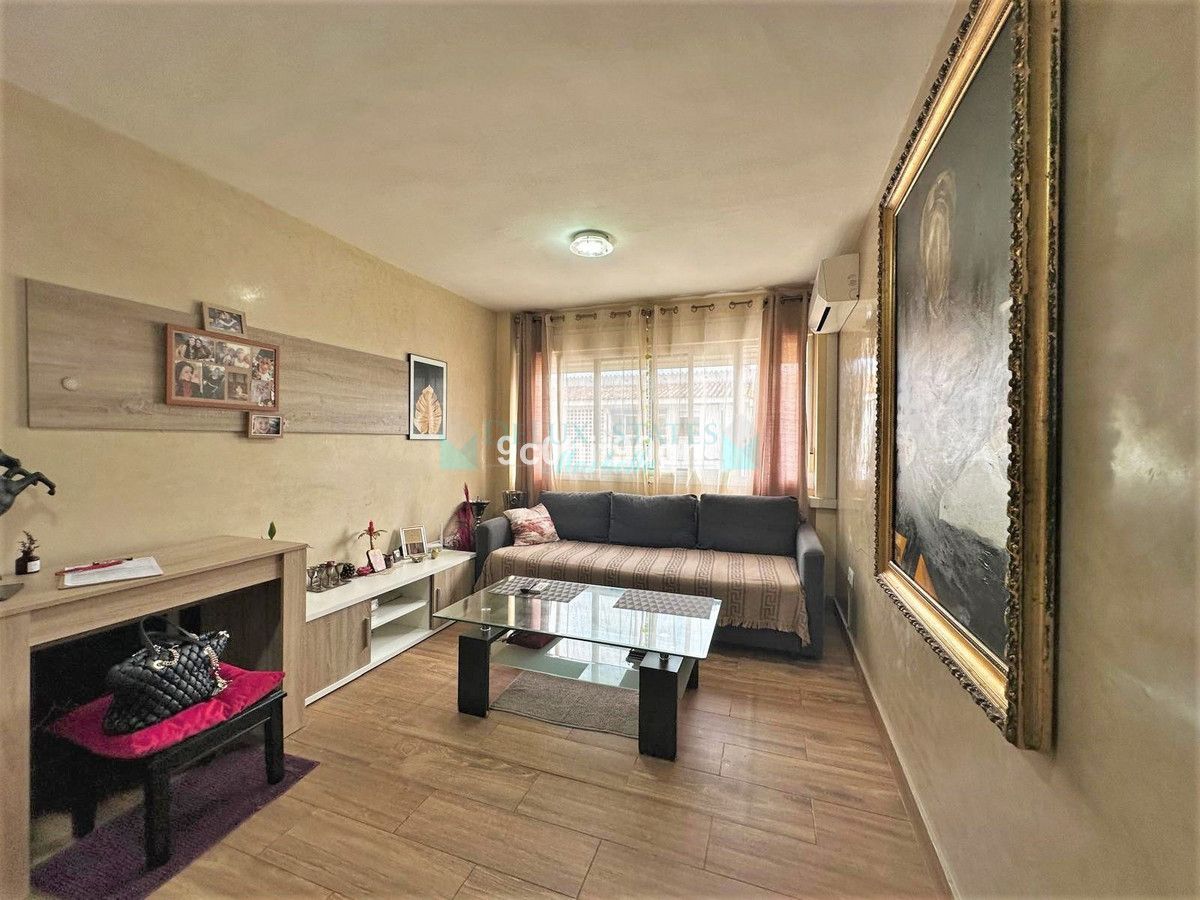 Penthouse for sale in Nueva Andalucia