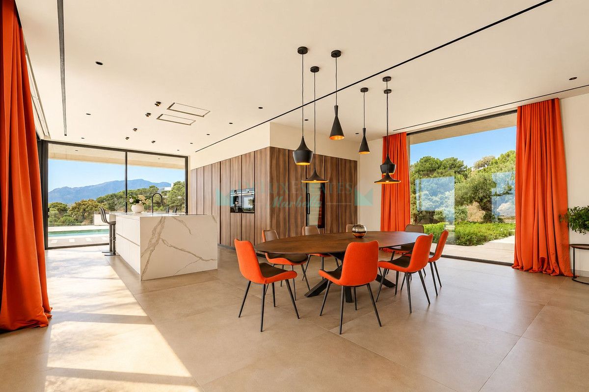 Villa en venta en Benahavis