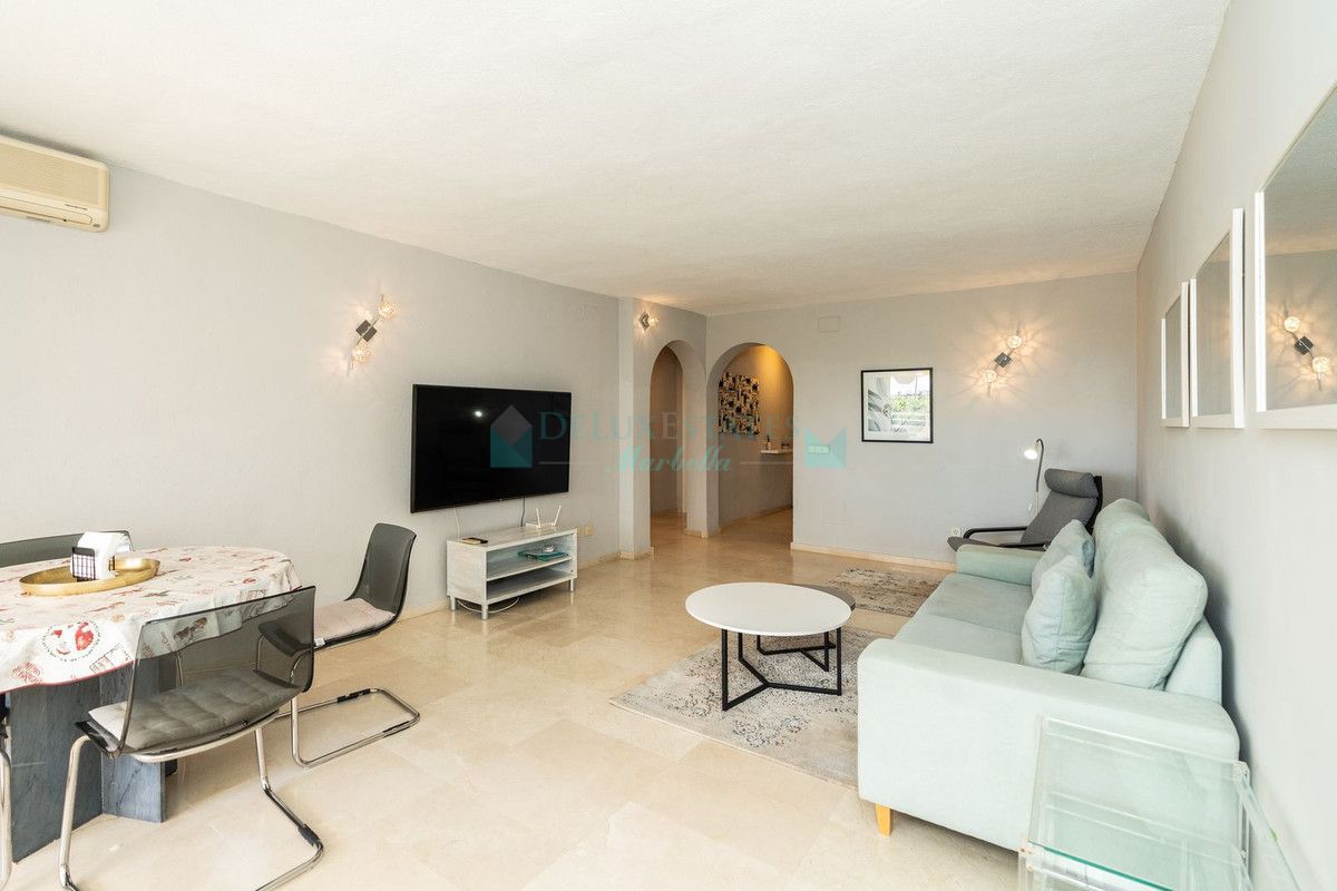 Apartment for sale in Atalaya, Estepona