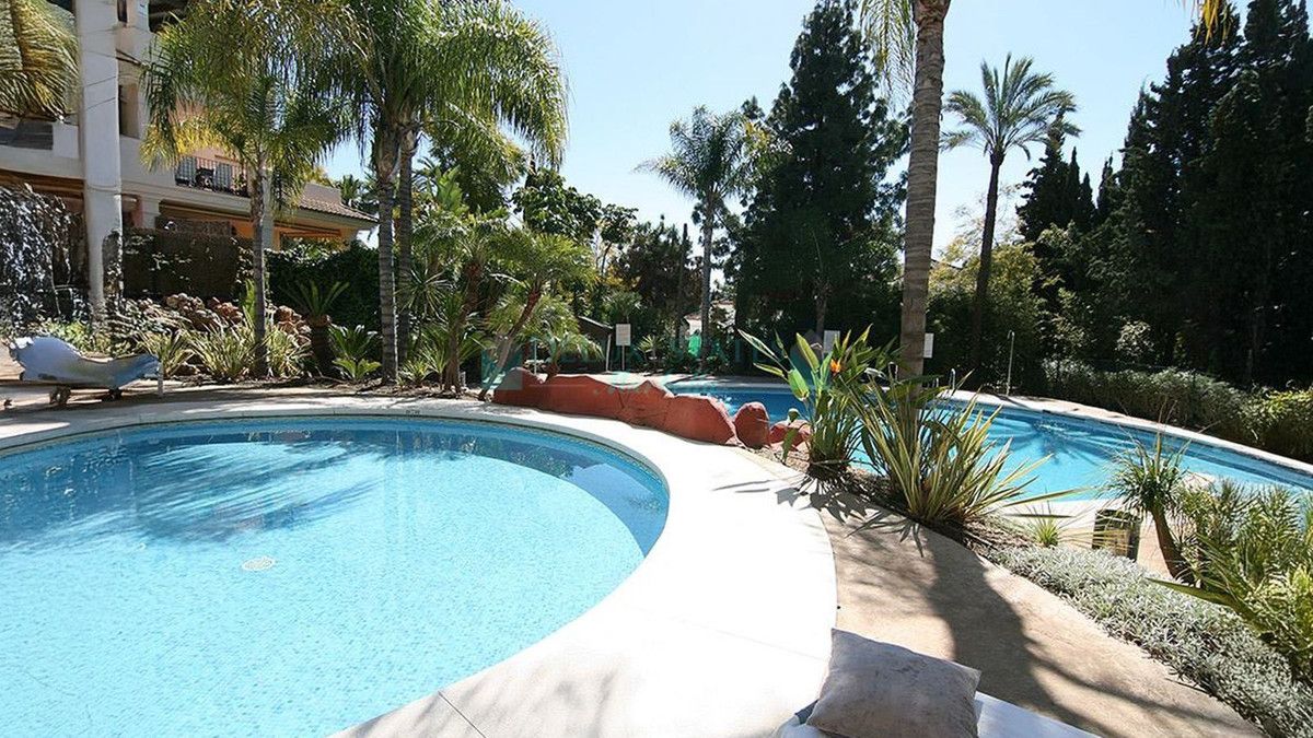 Ground Floor Apartment for sale in Nueva Andalucia