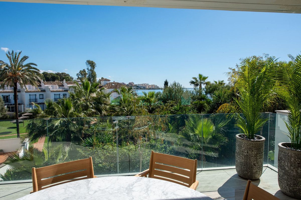 Apartamento en venta en Estepona