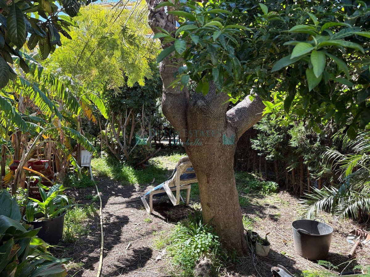 Town House for sale in Estepona