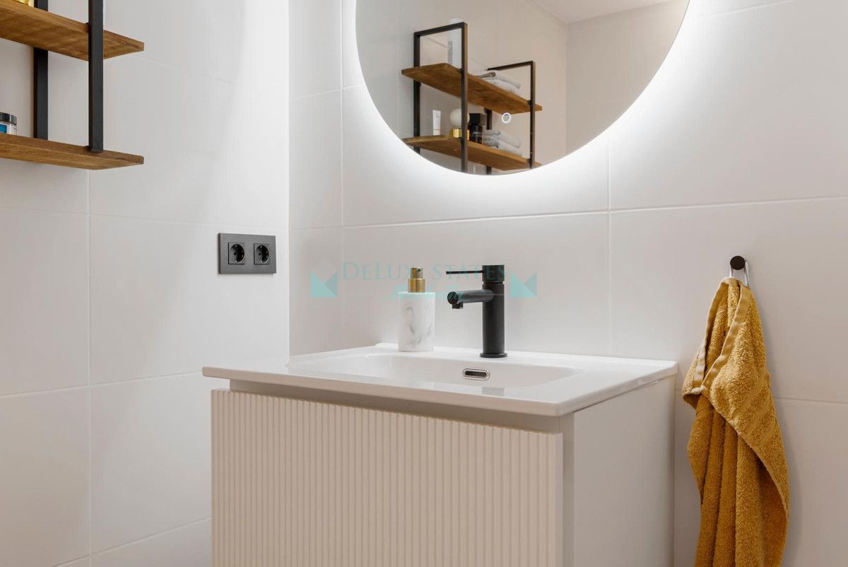 Town House for sale in Estepona