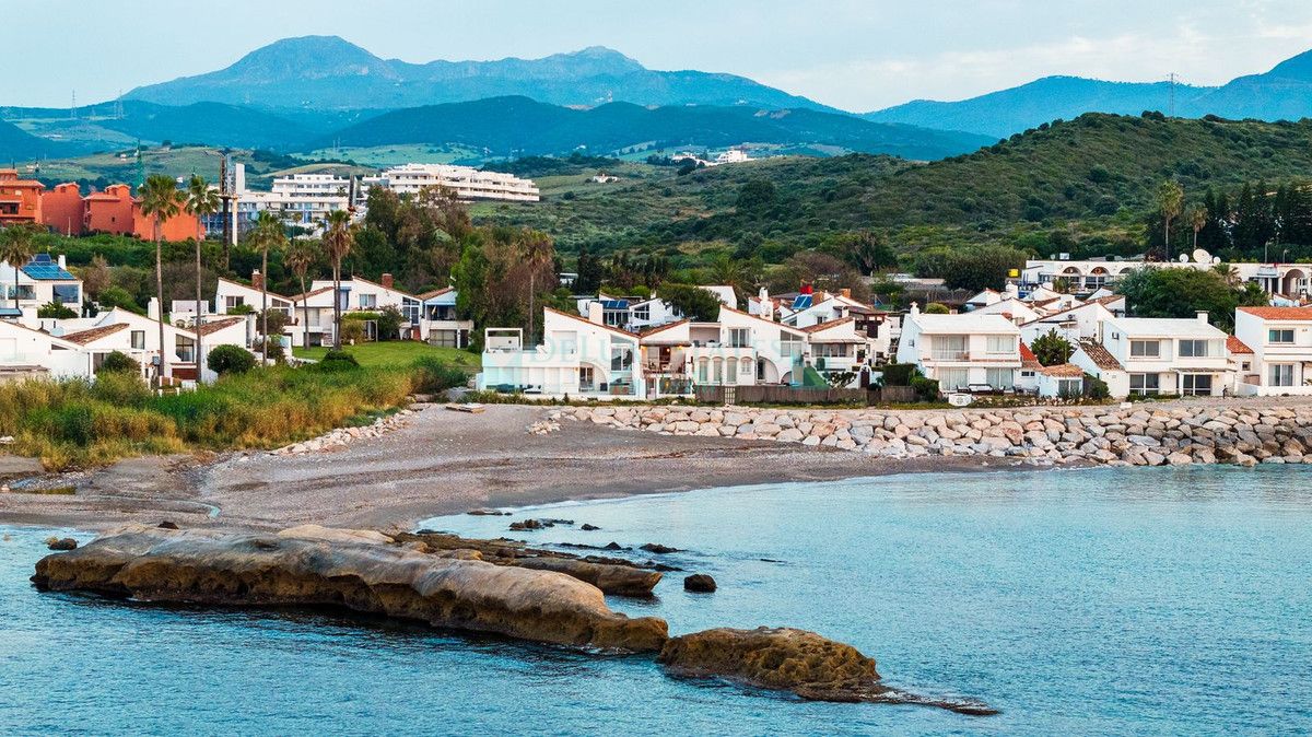 Town House for sale in Estepona