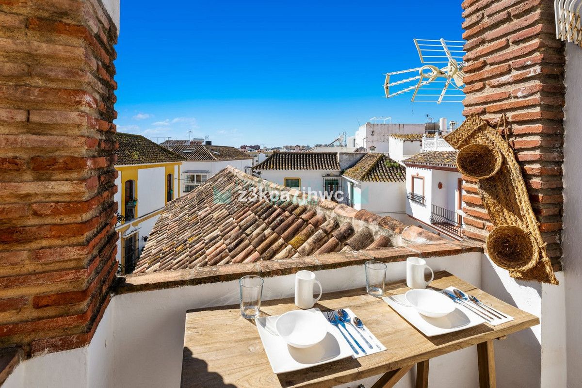 Town House for sale in Estepona