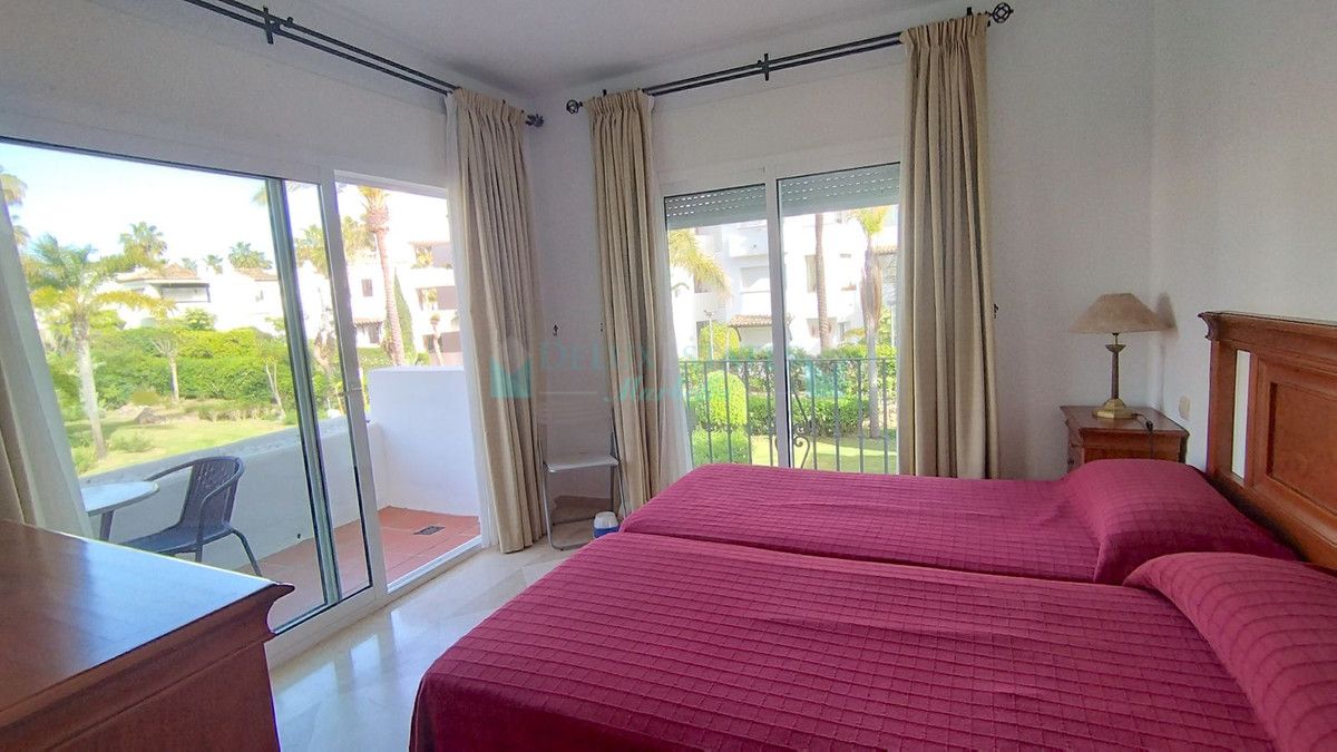 Apartment for sale in Costalita, Estepona