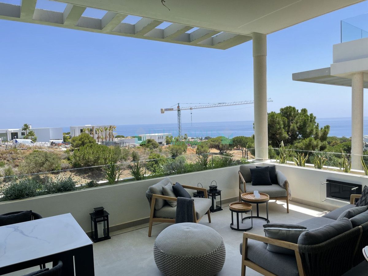 Semi Detached Villa for sale in Cabopino, Marbella East