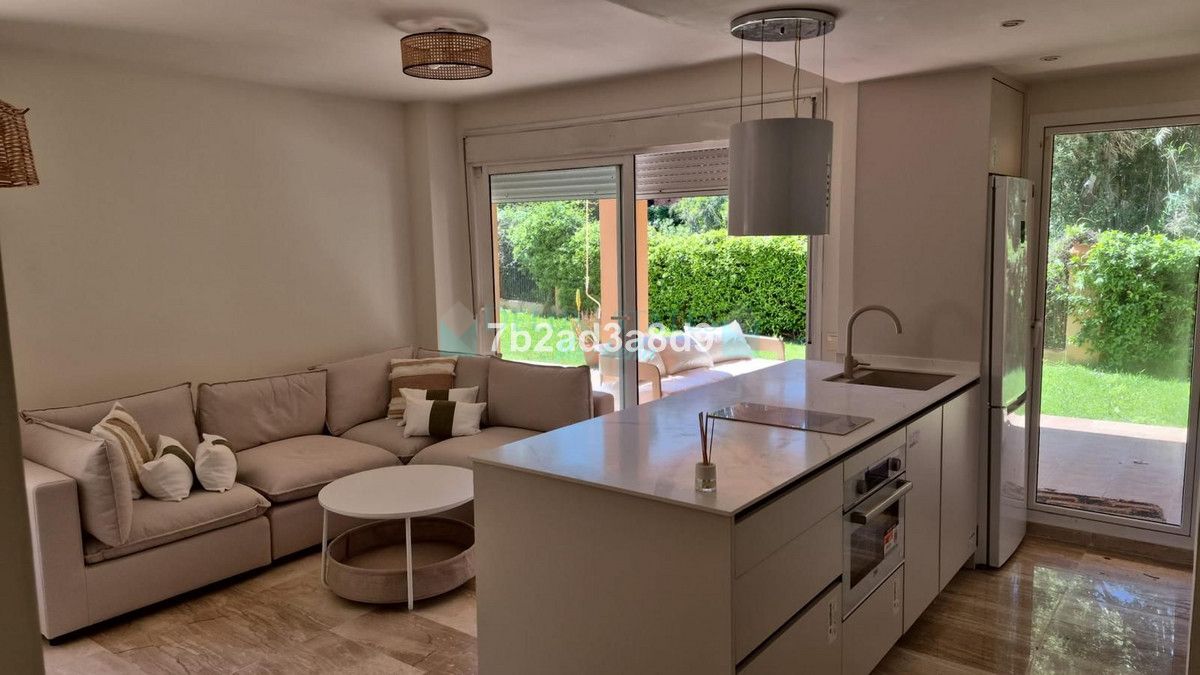 Ground Floor Apartment for sale in El Rosario, Marbella East