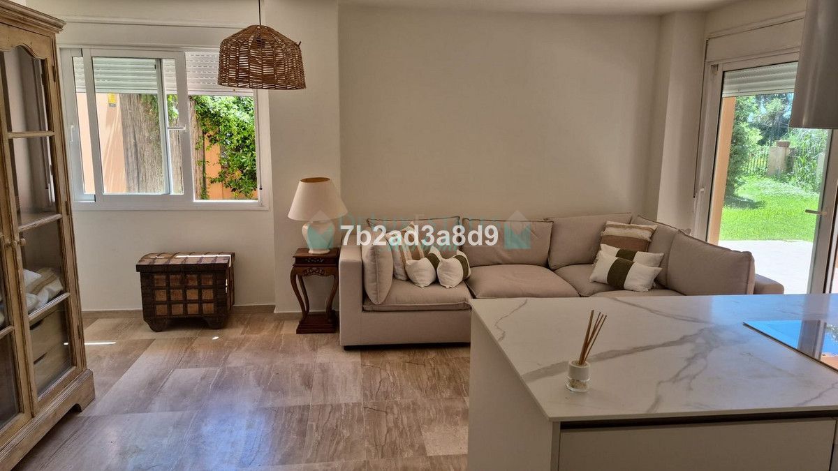 Ground Floor Apartment for sale in El Rosario, Marbella East