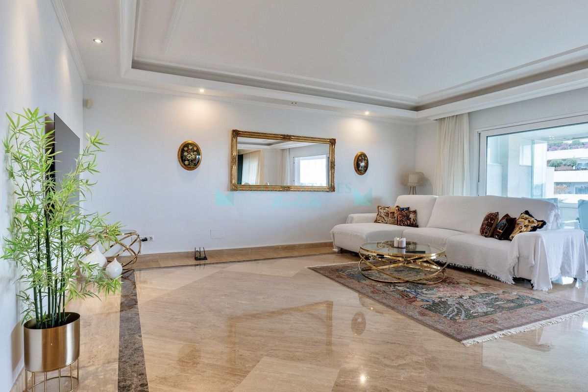 Penthouse for sale in Marbella - Puerto Banus