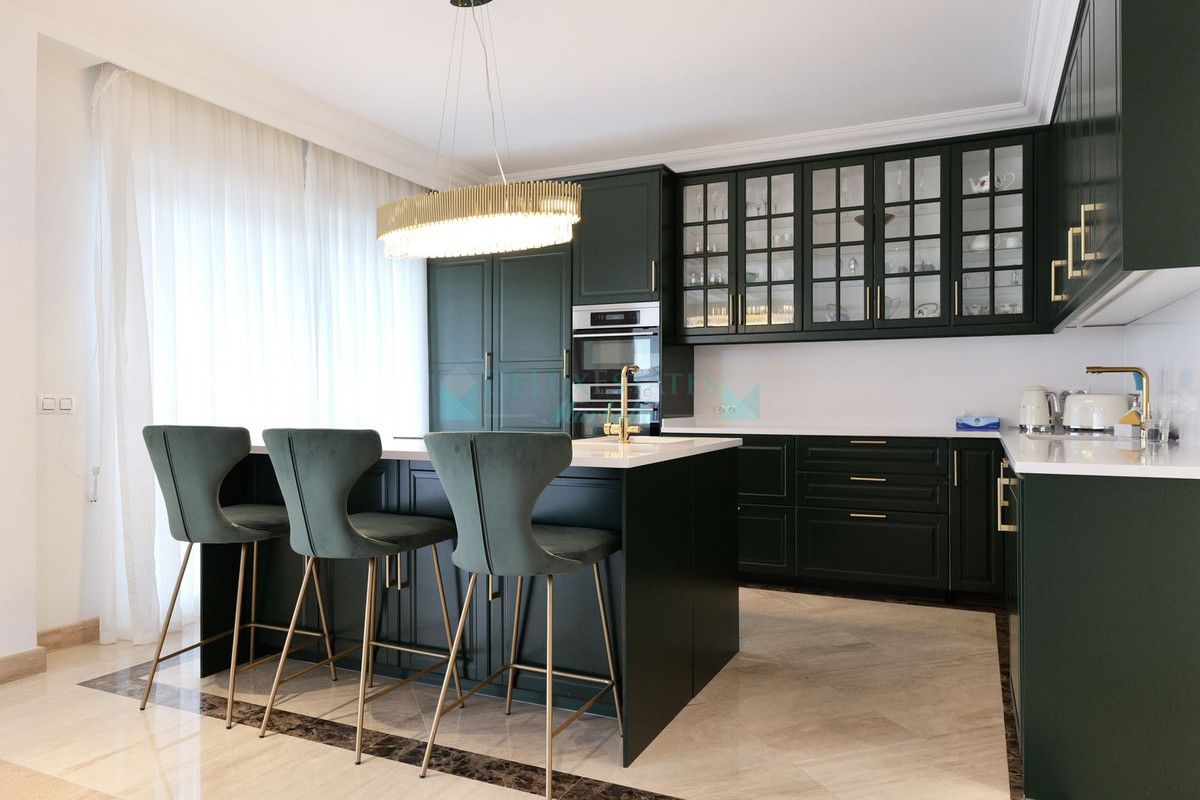 Penthouse for sale in Marbella - Puerto Banus