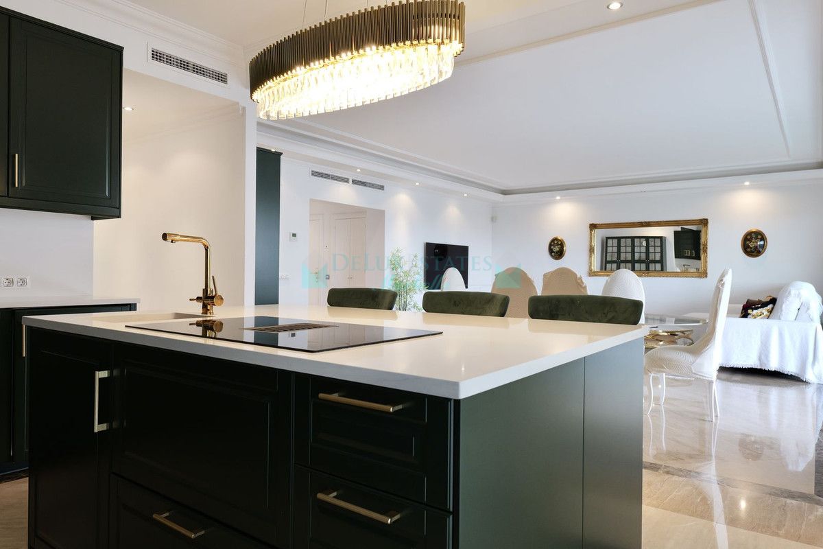 Penthouse for sale in Marbella - Puerto Banus