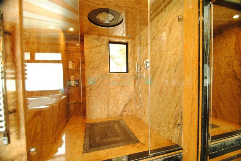 Villa for sale in Cabopino, Marbella East