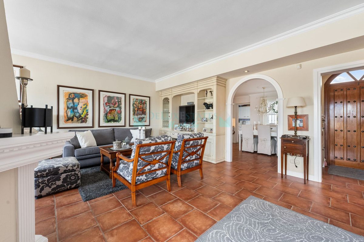 Town House for sale in Nueva Andalucia