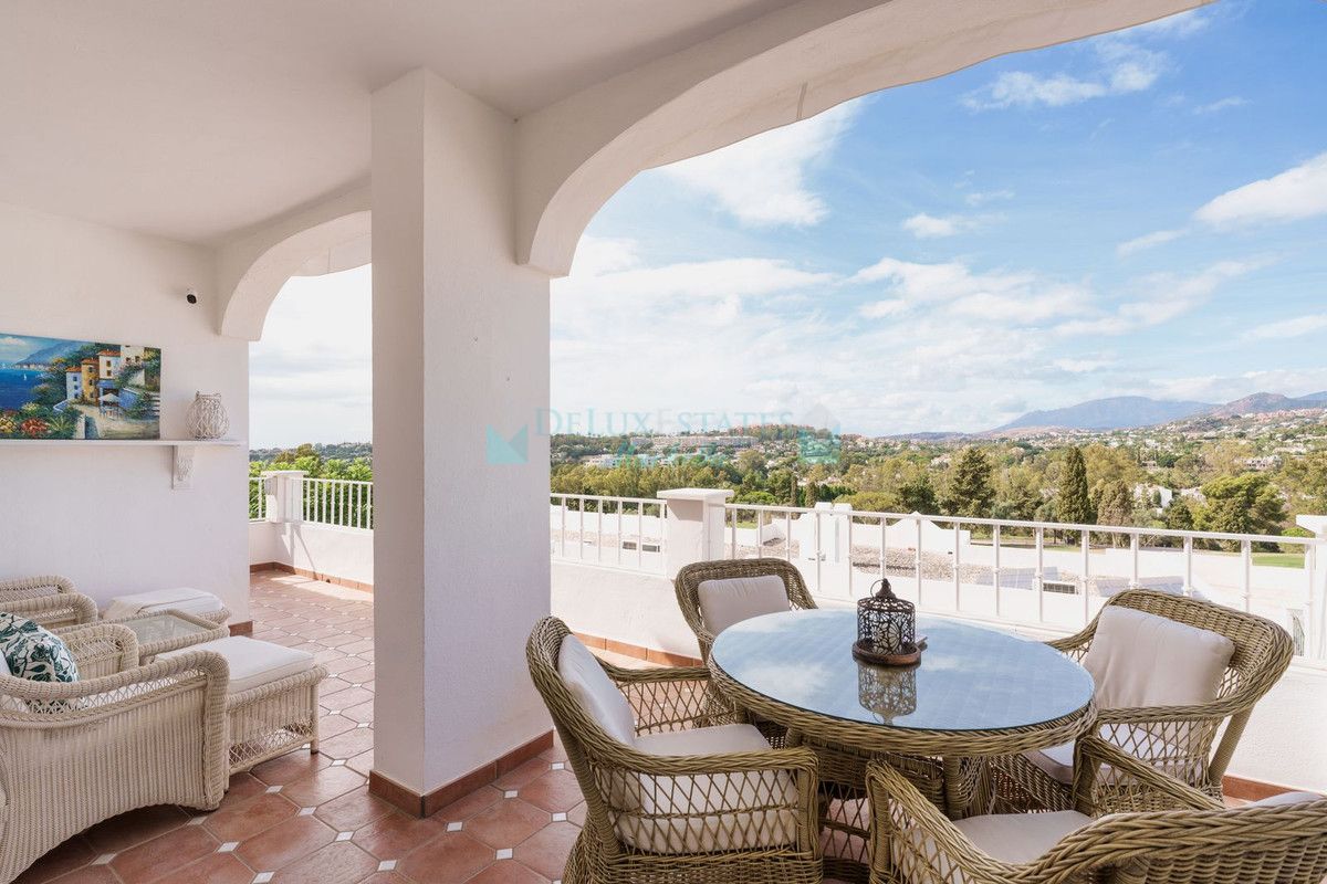 Town House for sale in Nueva Andalucia