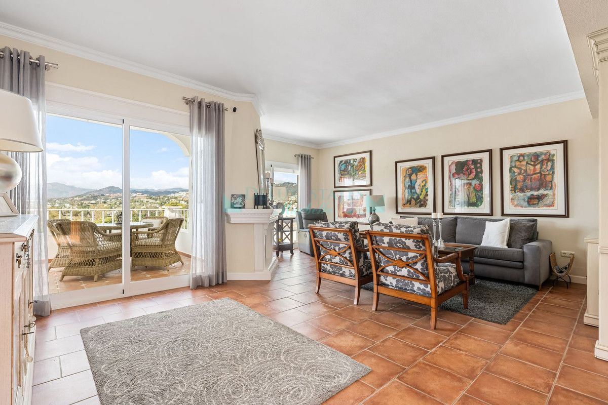 Town House for sale in Nueva Andalucia