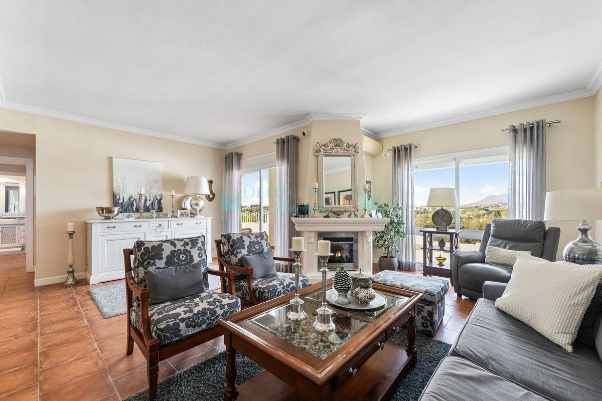 Town House for sale in Nueva Andalucia