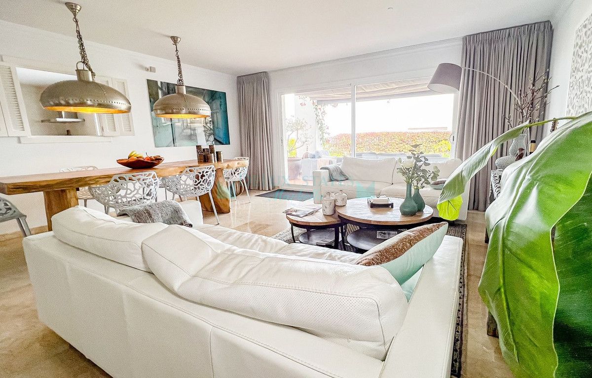 Ground Floor Apartment for sale in La Mairena, Marbella East