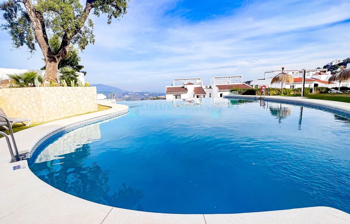 Ground Floor Apartment for sale in La Mairena, Marbella East