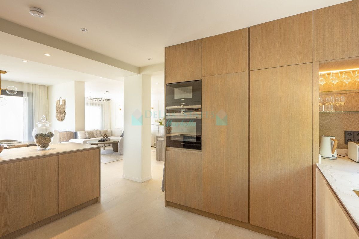 Penthouse for sale in Benahavis