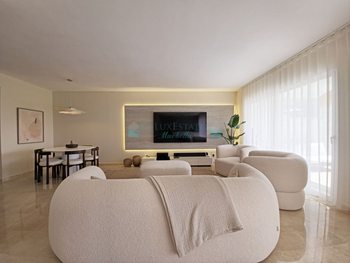 Apartment for sale in Benahavis