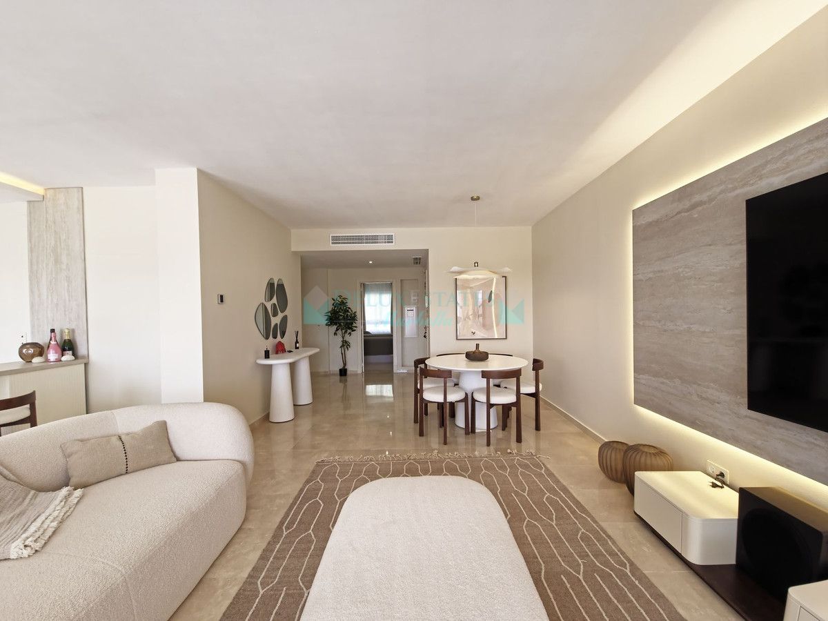 Apartment for sale in Benahavis