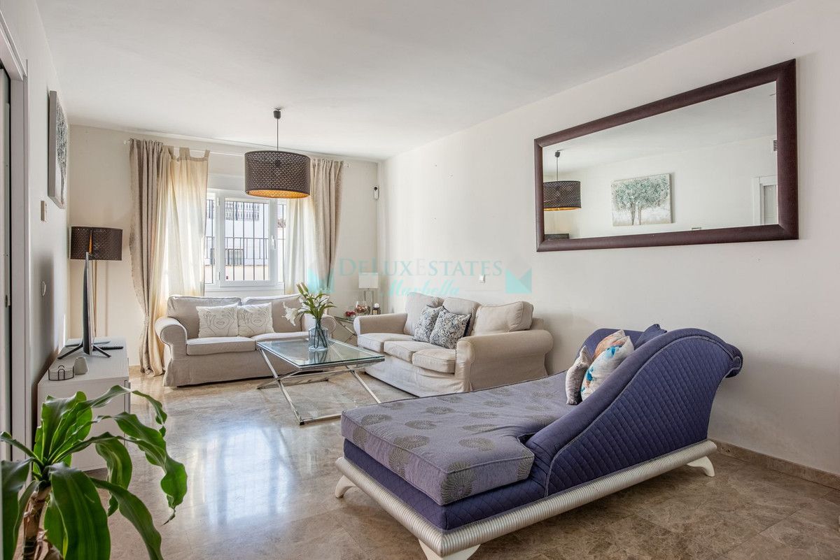 Semi Detached Villa for sale in Nueva Andalucia