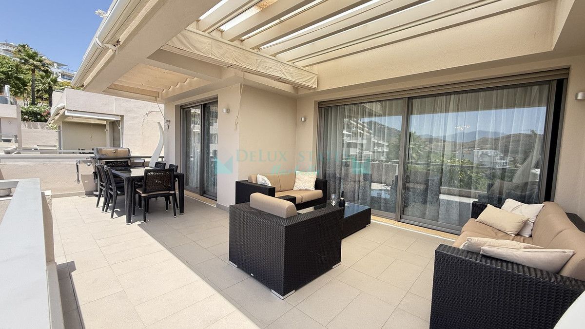 Apartment for sale in Benahavis