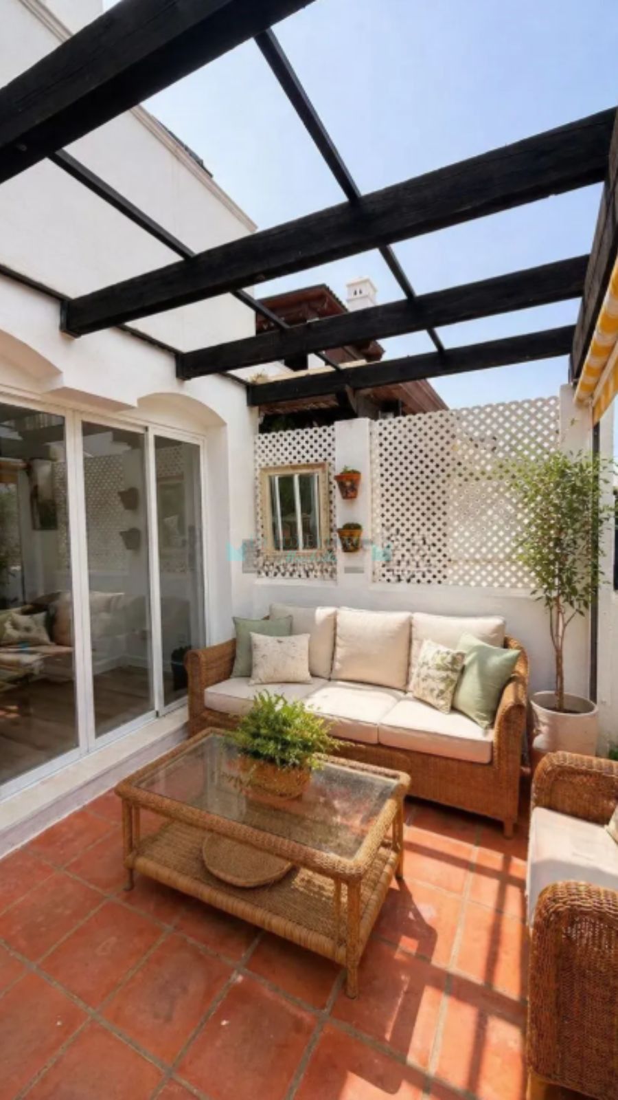 Ground Floor Apartment for sale in El Paraiso, Estepona