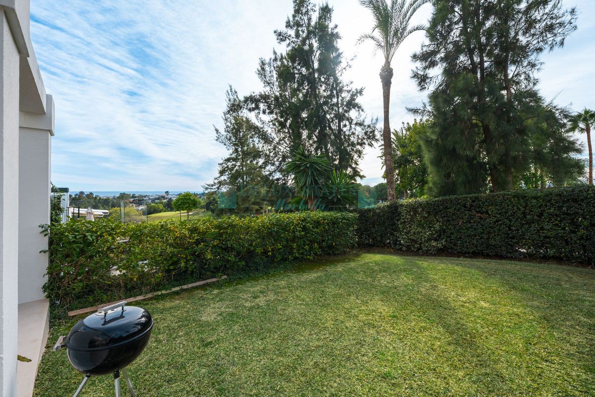 Ground Floor Apartment for sale in La Quinta, Benahavis