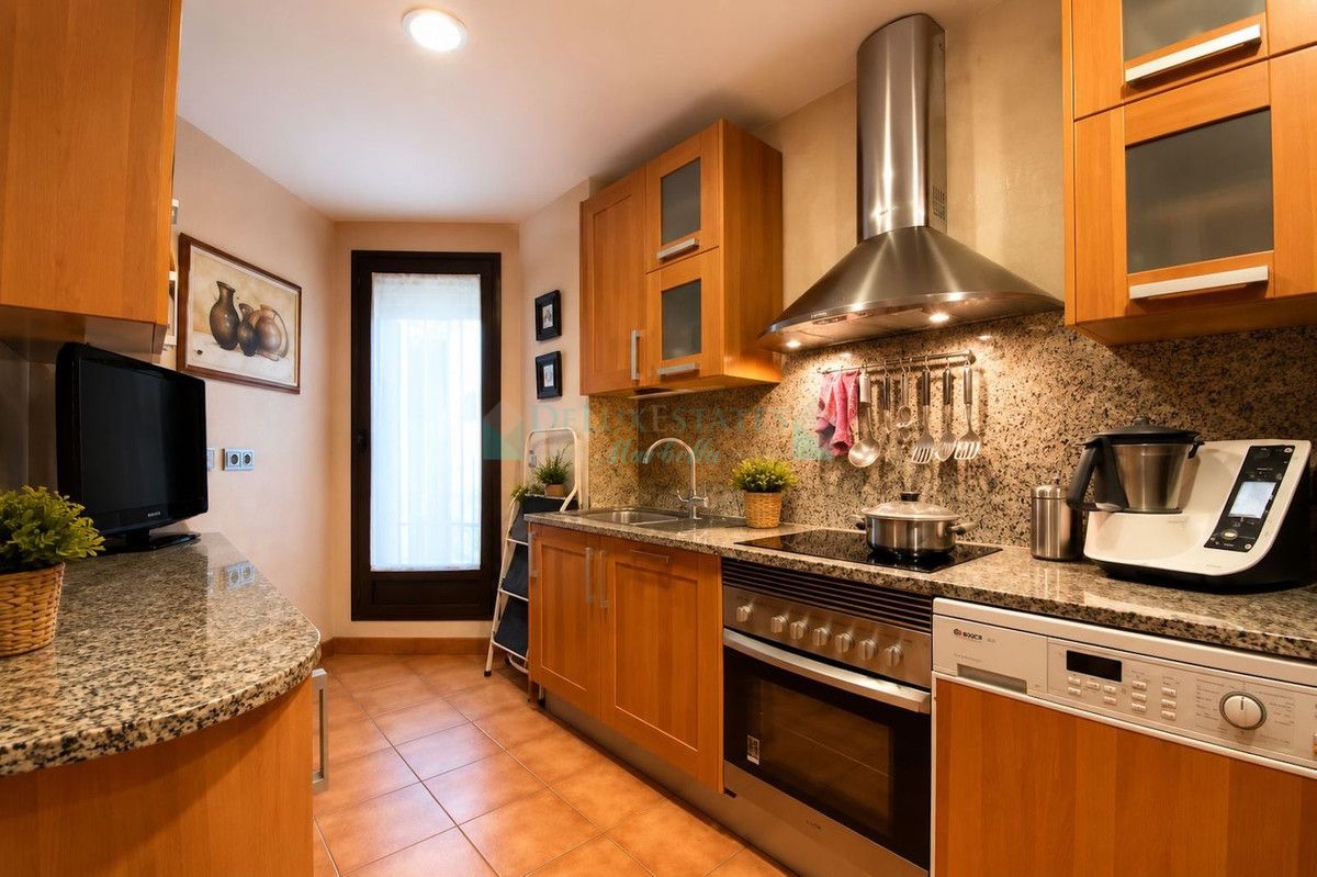Apartment for rent in Selwo, Estepona