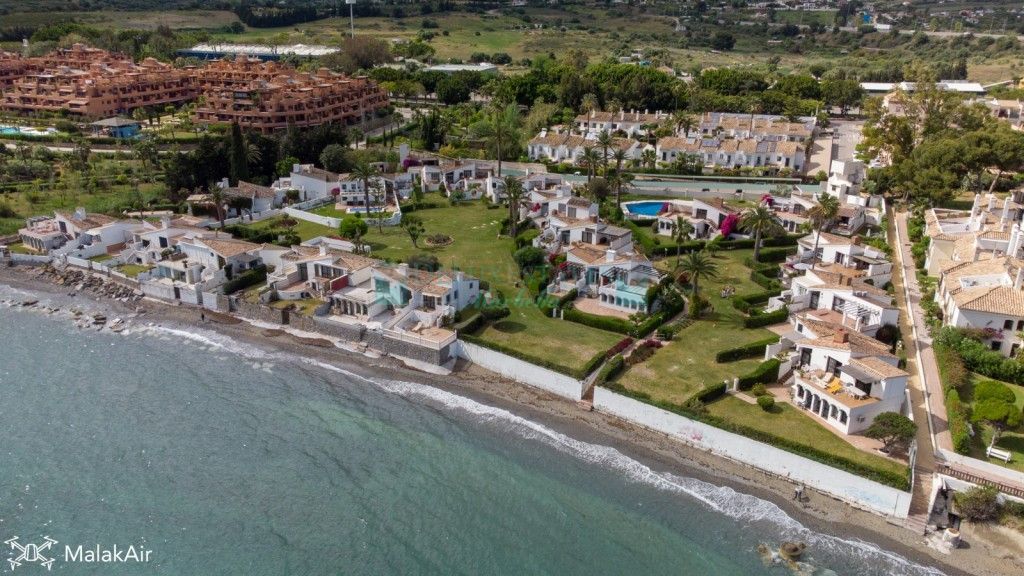 Semi Detached Villa for sale in Estepona