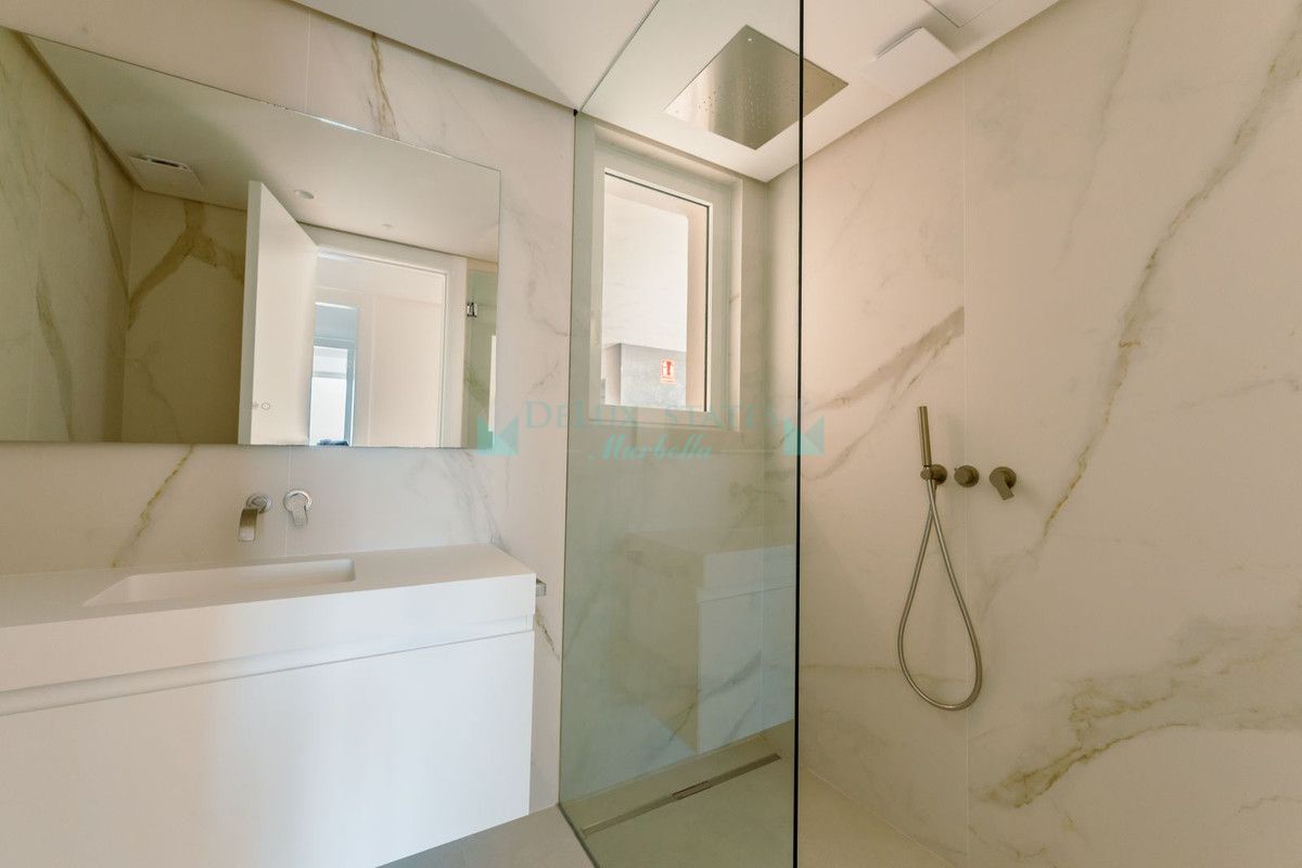 Ground Floor Apartment for sale in Ojen